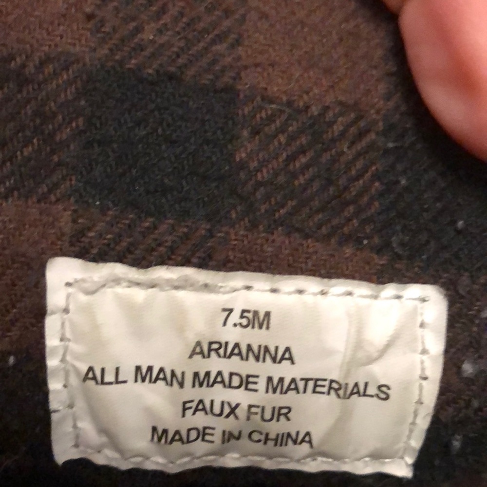 The Original Duck Boot, Size 7.5 - image 3